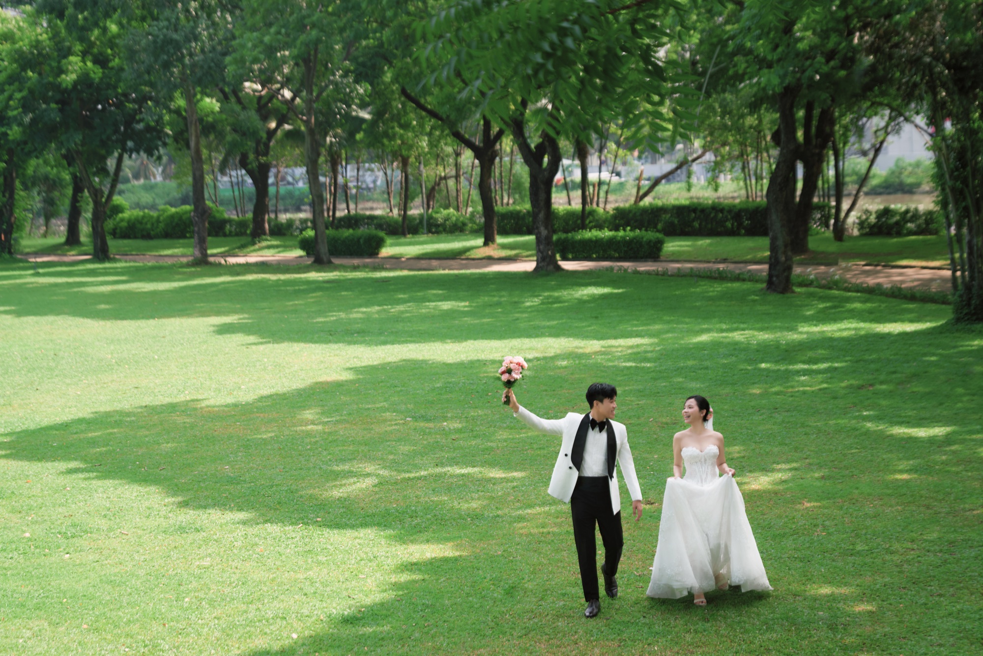 Khoảnh khắc 4